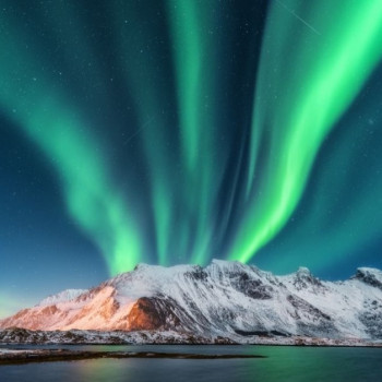 Колие от смола снежни планини "Aurora polaris"